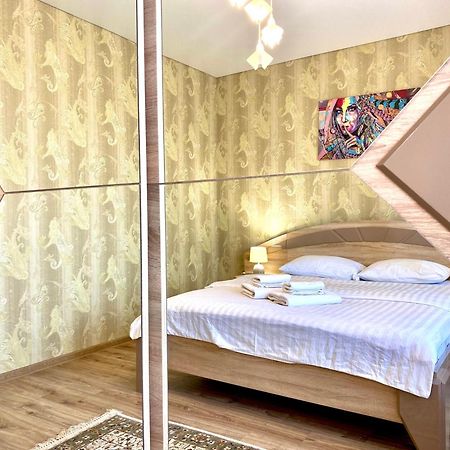 Apartpoltava Новий Будинок, В Самому Центрі 2-Окремі Кімнати, Панорамний Балкон Exterior photo