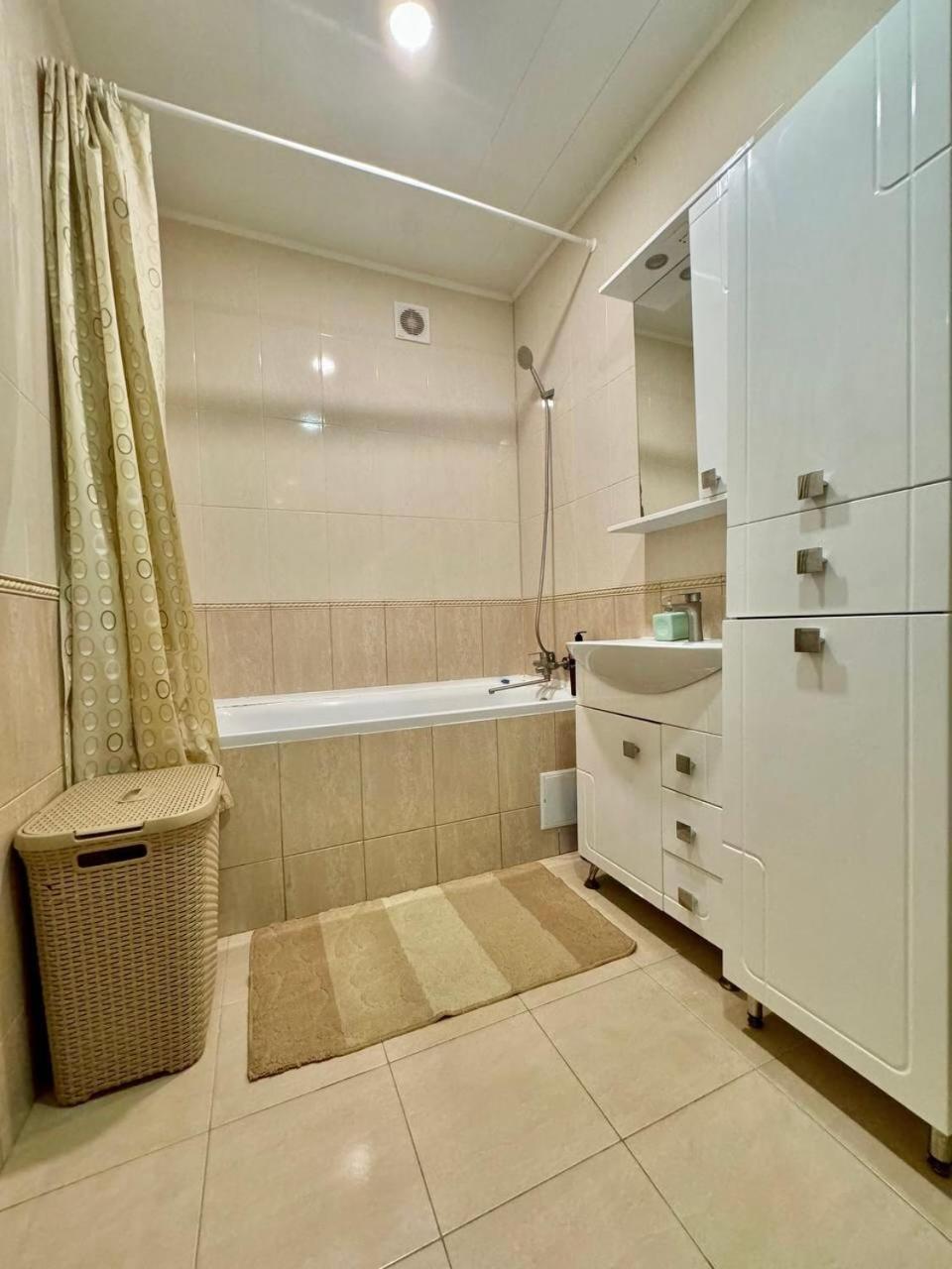 Apartpoltava Новий Будинок, В Самому Центрі 2-Окремі Кімнати, Панорамний Балкон Exterior photo